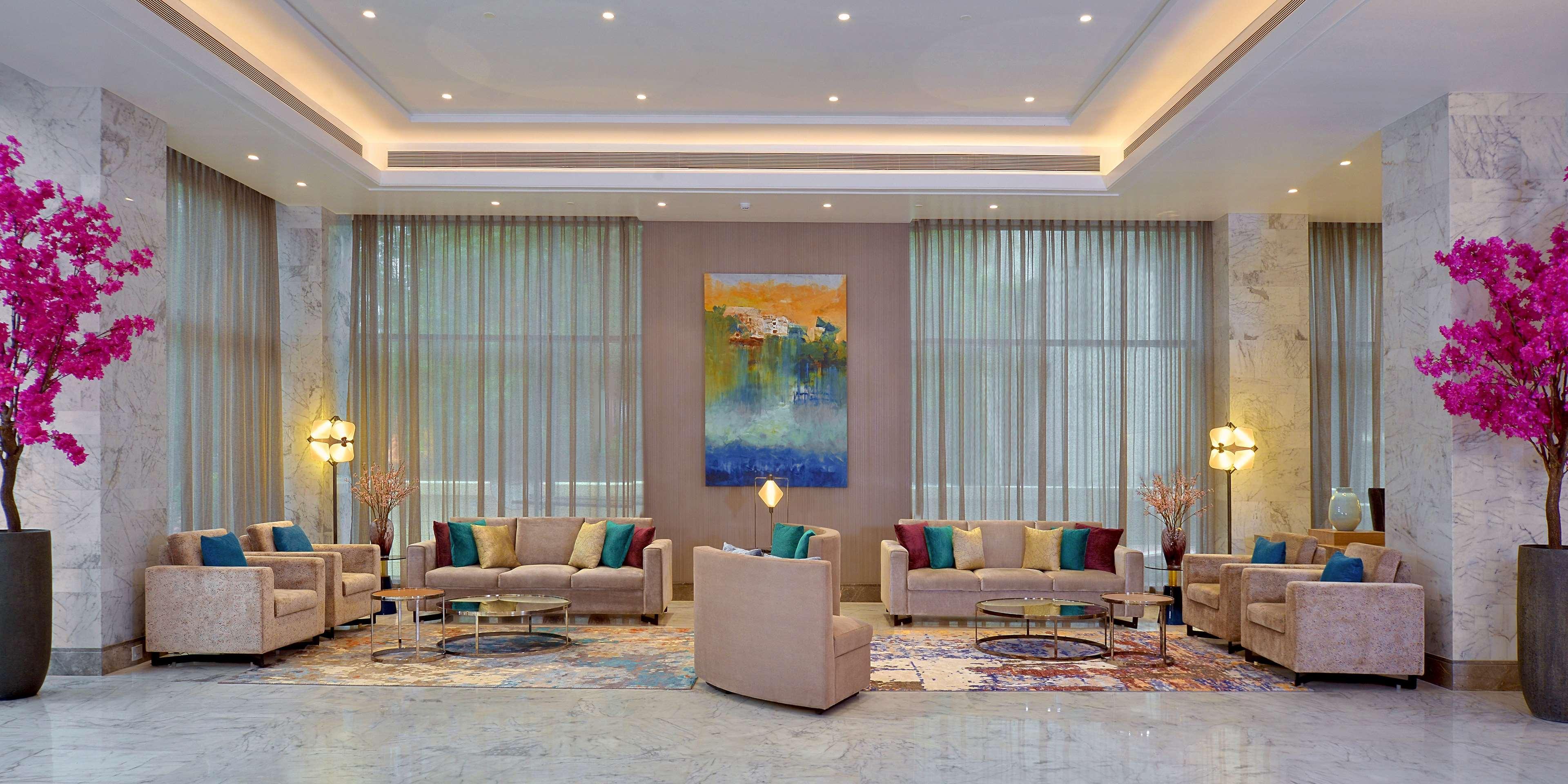 Radisson Mumbai Andheri Midc Exterior foto Lobby